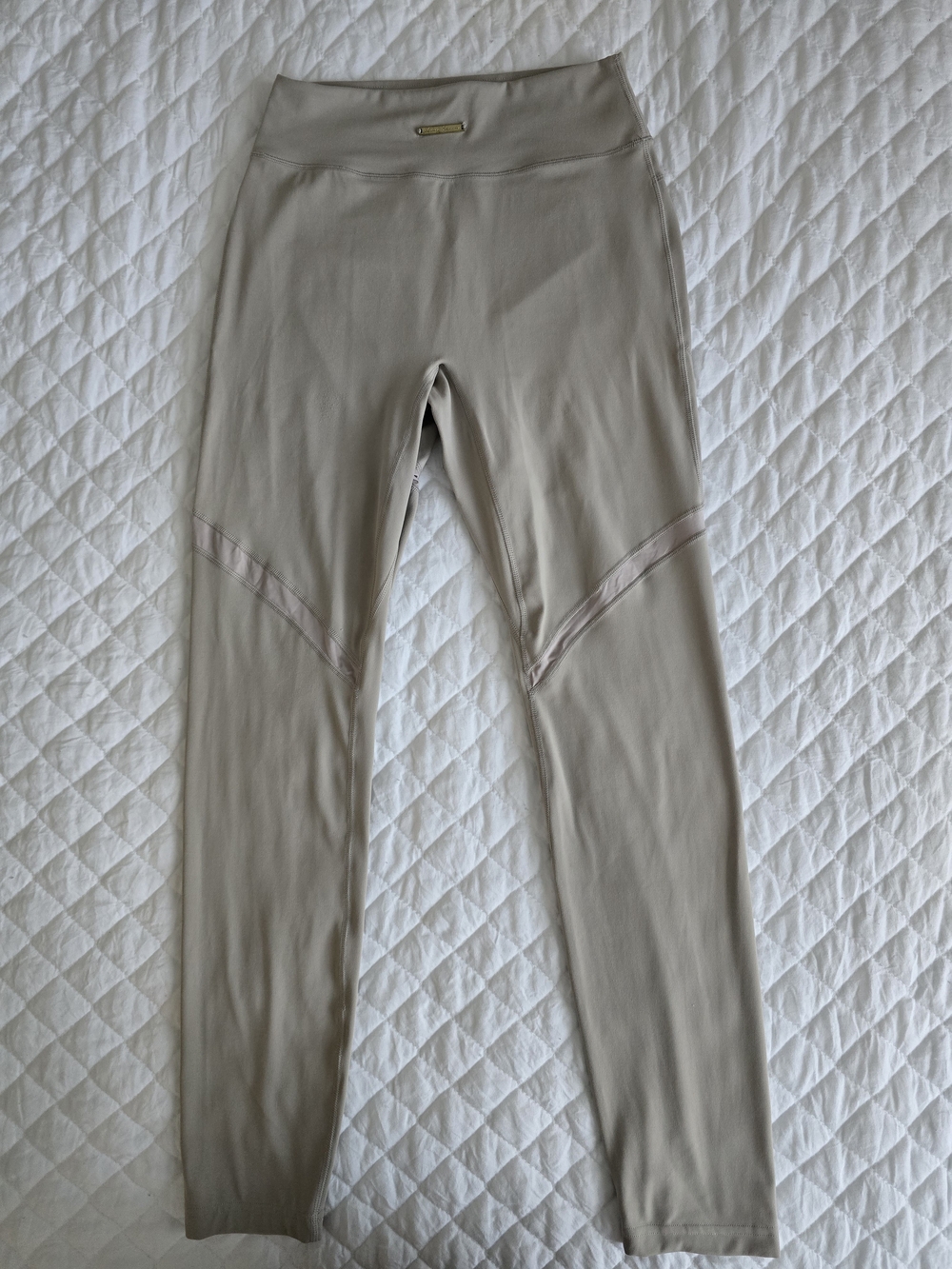 Gymshark Cream High-Waist Leggings with Gold Nameplate Size S